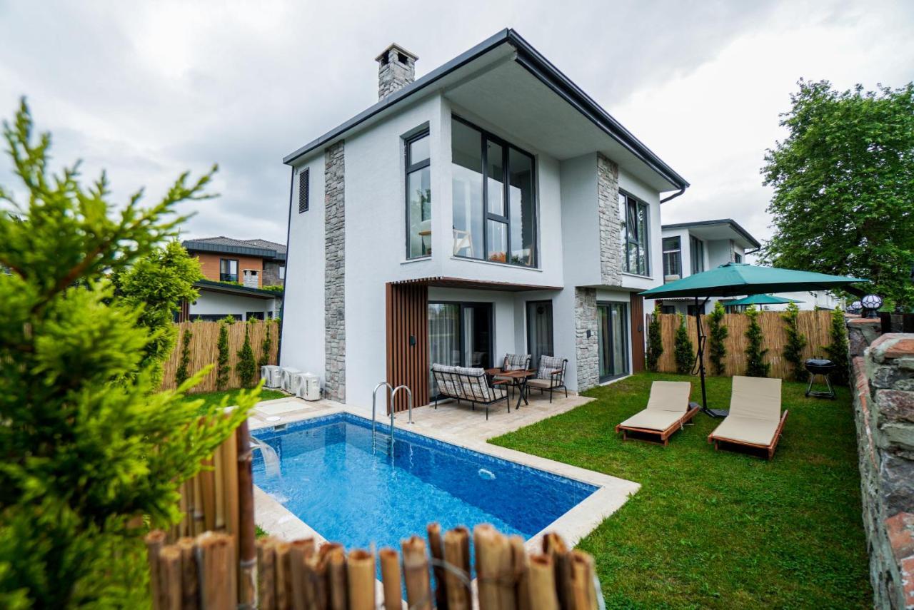 Vital Home Sapanca Isitmali Havuzlu Villa&Bungalov Esterno foto