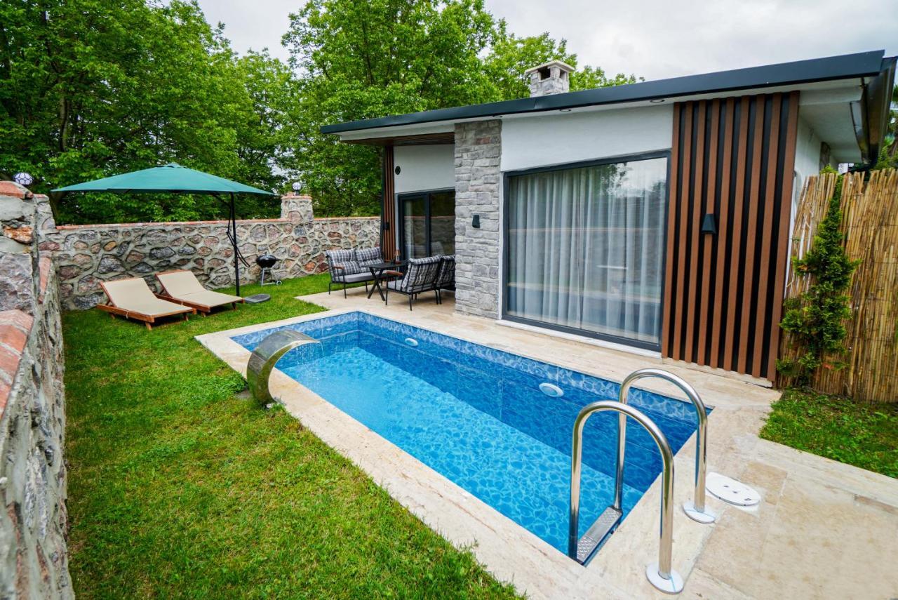 Vital Home Sapanca Isitmali Havuzlu Villa&Bungalov Esterno foto