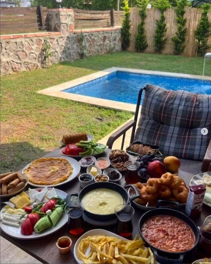 Vital Home Sapanca Isitmali Havuzlu Villa&Bungalov Esterno foto