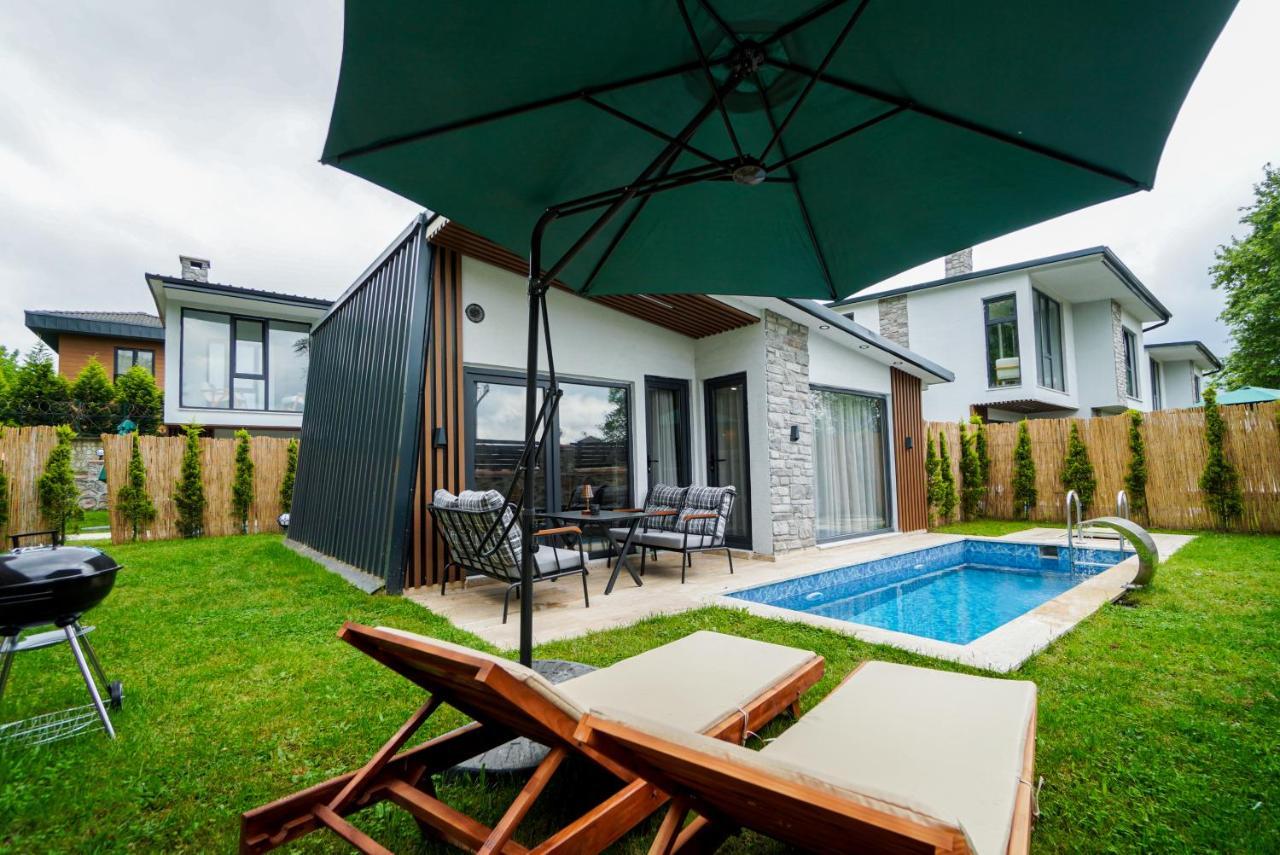 Vital Home Sapanca Isitmali Havuzlu Villa&Bungalov Esterno foto