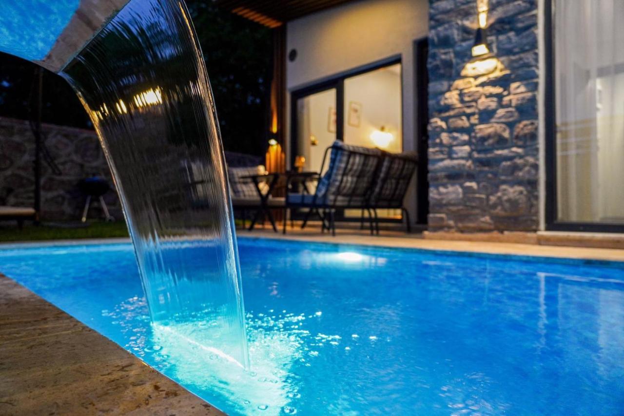 Vital Home Sapanca Isitmali Havuzlu Villa&Bungalov Esterno foto