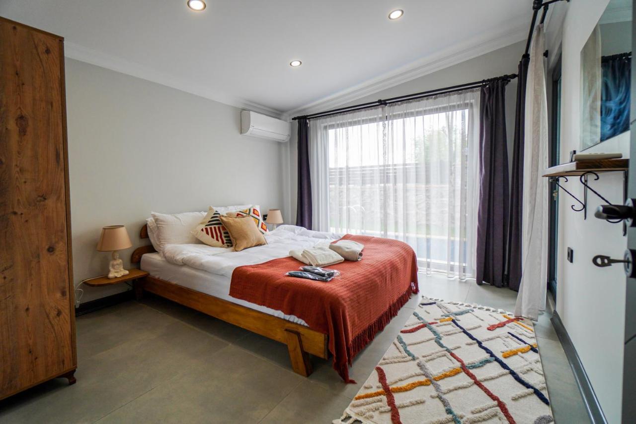 Vital Home Sapanca Isitmali Havuzlu Villa&Bungalov Esterno foto
