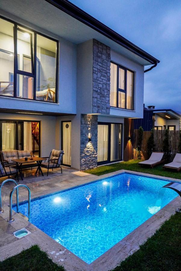 Vital Home Sapanca Isitmali Havuzlu Villa&Bungalov Esterno foto