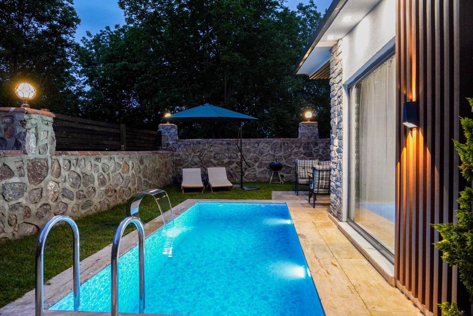 Vital Home Sapanca Isitmali Havuzlu Villa&Bungalov Esterno foto