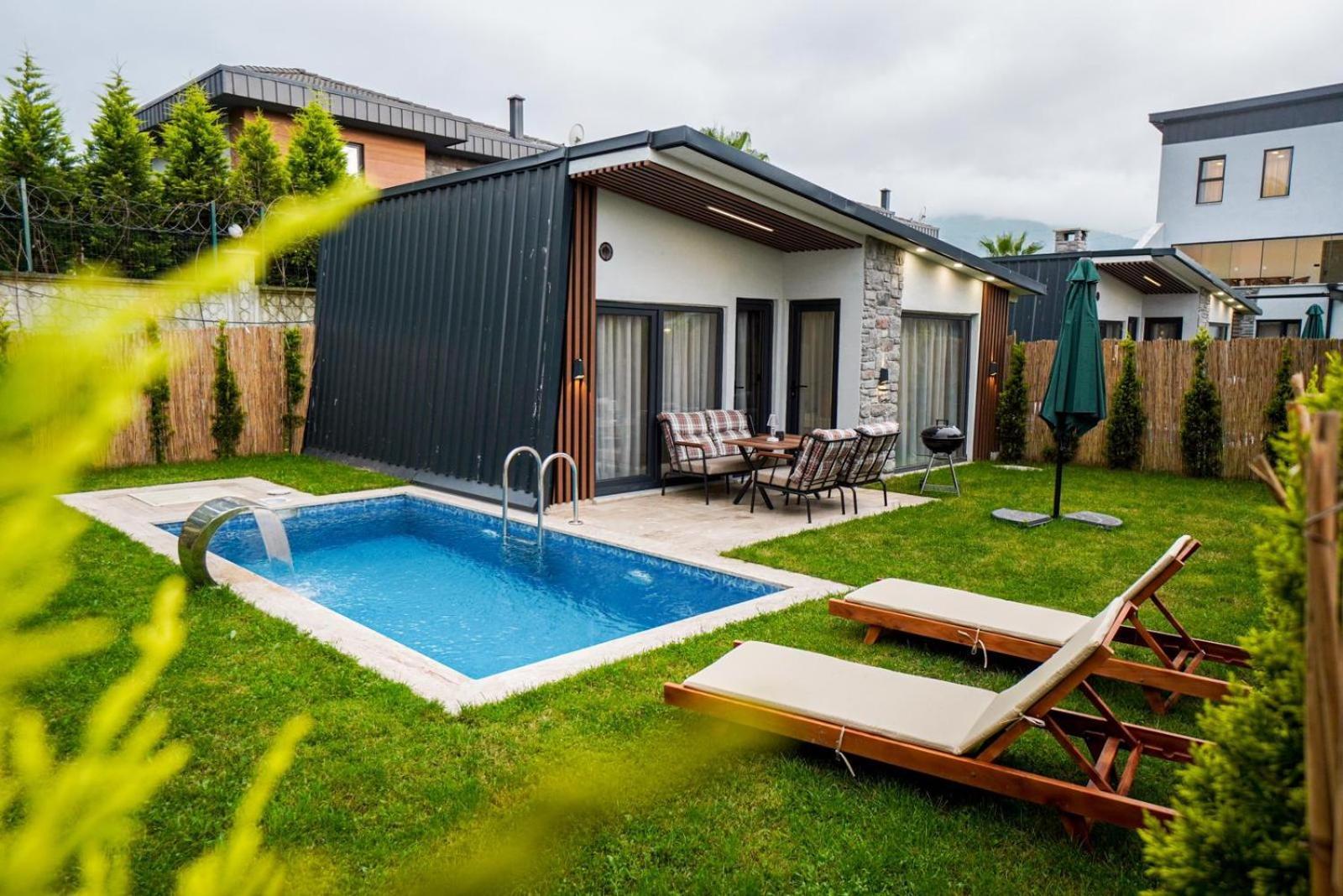 Vital Home Sapanca Isitmali Havuzlu Villa&Bungalov Esterno foto